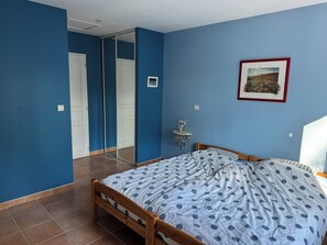 3 Schlafzimmer, Bügeleisen/Bügelbrett, WLAN, Bettwäsche
