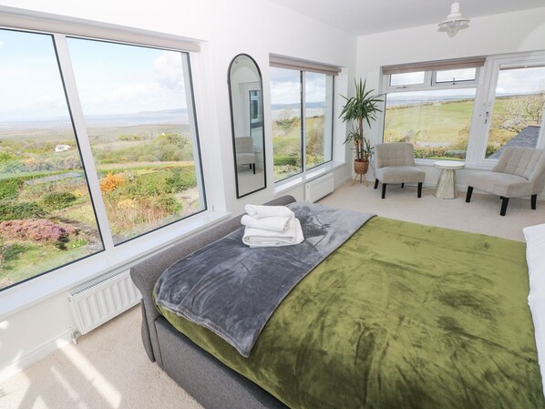 4 chambres, décoration personnalisée, ameublement personnalisé