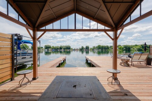 Cozy Lakeview Home with Water Access