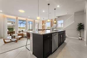 Interior - 5 BD/ 4.5 BA/ Windsor Cay (16033 BW) (Clermont)