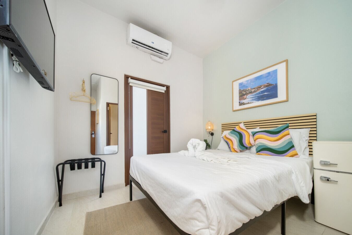 1 bedroom, desk, iron/ironing board, free WiFi