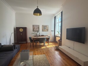 Älytelevisio, kirjoja