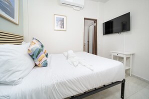 1 bedroom, desk, iron/ironing board, free WiFi
