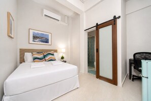 1 chambre, fer et planche à repasser, lit parapluie, Wi-Fi gratuit