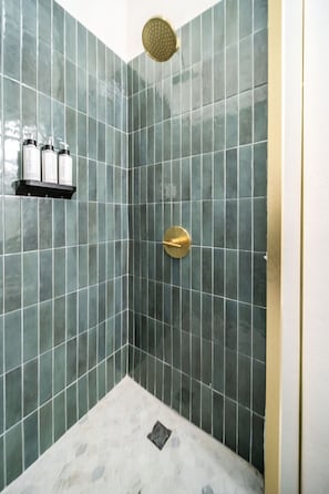 Hair dryer, towels