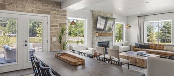 Gorgeous, BRAND NEW home in the heart of Garden City! Perfect location!