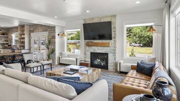 TV connectée, cheminée