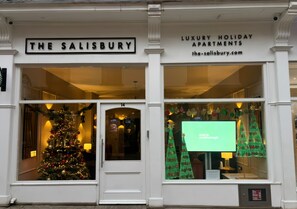 Exterior detail - The Salisbury 1 Bed Classic Apartment (Scarborough)