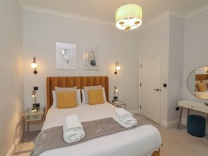1 bedroom, individually decorated, individually furnished, free WiFi - The Salisbury 1 Bed Classic Apartment (Scarborough)