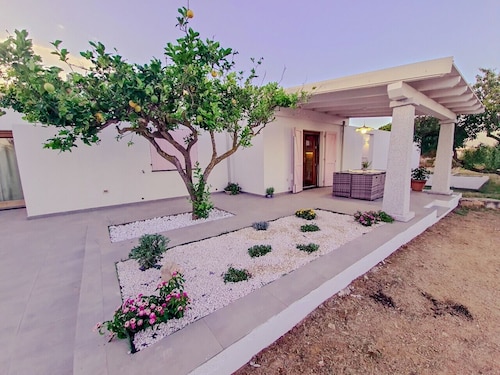 Riccardo's - Your House Near the Sea