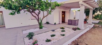 Riccardo's - Your House Near the Sea