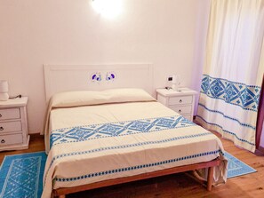 2 quartos, escrivaninha, Wi-Fi de cortesia, roupa de cama