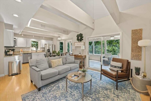 Smart TV, fireplace, video games