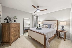 3 chambres, fer et planche à repasser, Wi-Fi, draps fournis