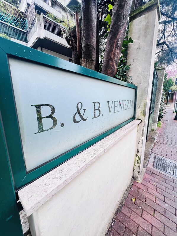 Façade de l’hébergement