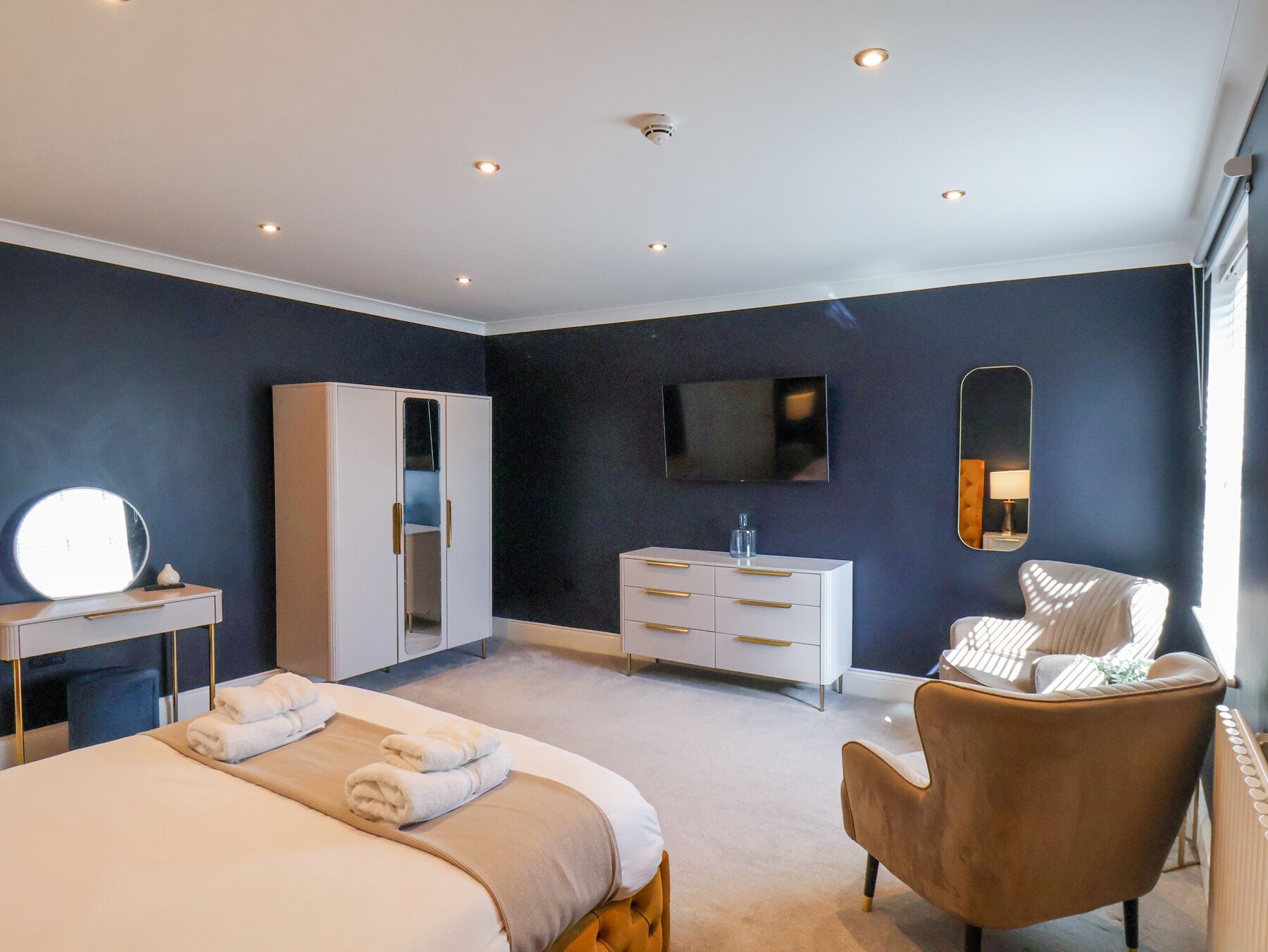 1 soverom, individuelt dekorert og individuelt innredet