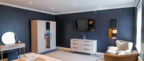 1 chambre, décoration personnalisée, ameublement personnalisé