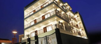 Hotel Sandal Tree Express