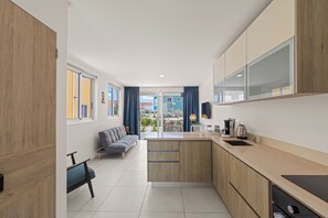 Apartment, Courtyard View | Private kitchen
