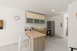Apartment, Courtyard View | Private kitchen