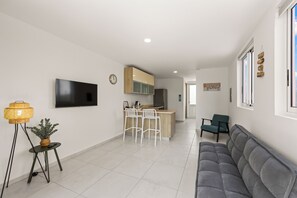 Apartment, Courtyard View | Living area