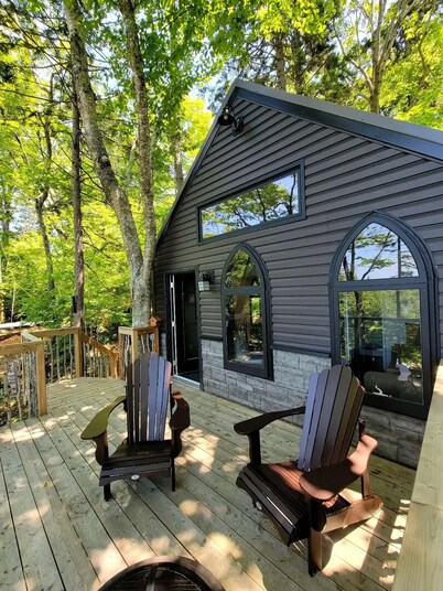 Treehouse overlooking the lake