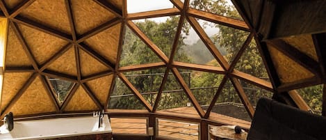 Desk, laptop workspace, free WiFi