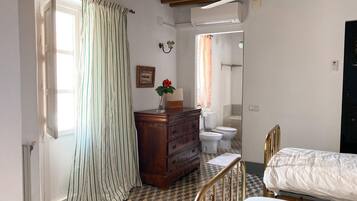 4 bedrooms, individually furnished