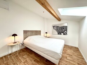 2 bedrooms, Internet, bed sheets