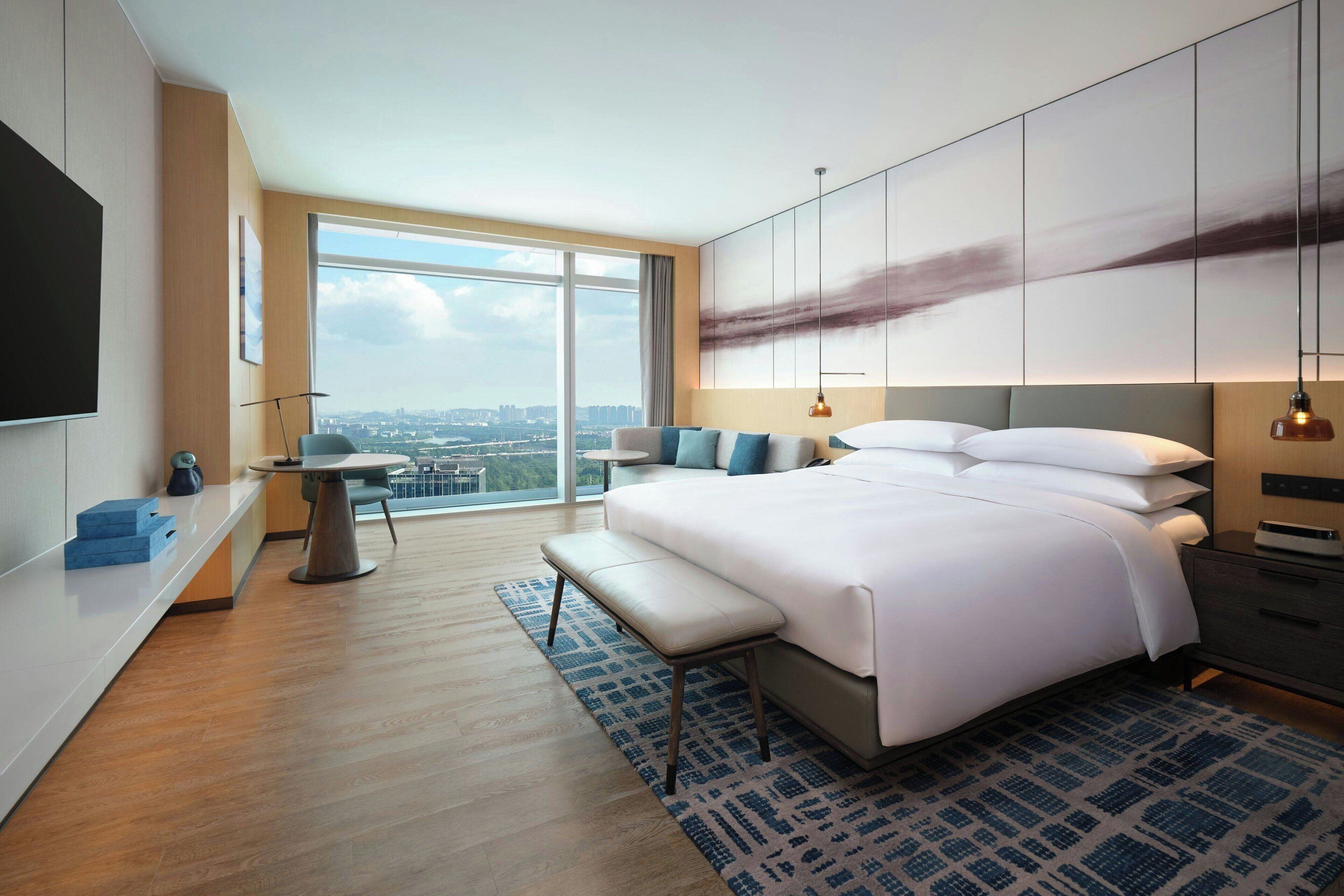 Donsdekens, een minibar, een kluis op de kamer, verduisterende gordijnen