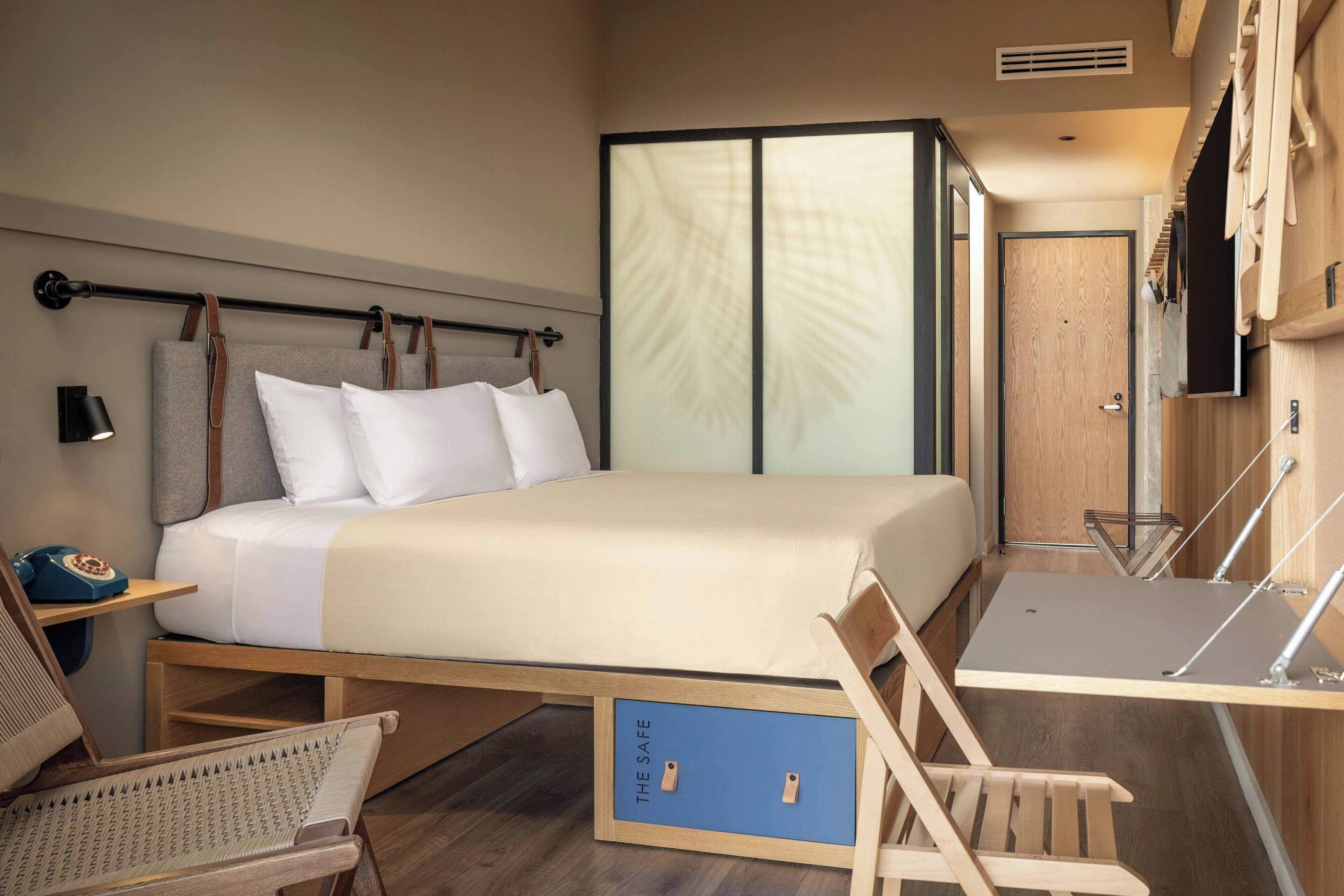 ห้องพัก, เตียงคิงไซส์ 1 เตียง | ตู้นิรภัยในห้องพัก, ห้องพักตกแต่งอย่างมีเอกลักษณ์, ตกแต่งพิเศษโดยเฉพาะ