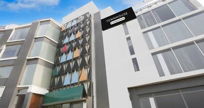 Elegant Stays Near Worldmark Mall Gurgaon