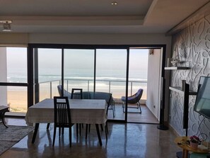 Dining - Superb sea view apartment (Sidi Bouknadel)