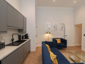 Living area - The Salisbury Apartment 105 (Scarborough)