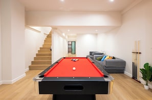 Villa, 5 chambres, accessible aux personnes à mobilité réduite, fumeurs | Salle de jeux