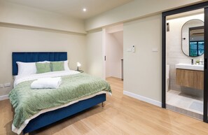 Villa, 5 Bedrooms, Accessible, Smoking