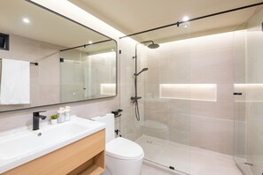 Villa, 5 Bedrooms, Accessible, Smoking | Bathroom - Luxury 5BR Poolhouse & Theater - 2mins to BTS (Bangkok)