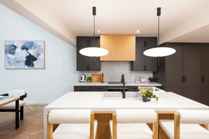 Villa, 5 Bedrooms, Accessible, Smoking | Dining room