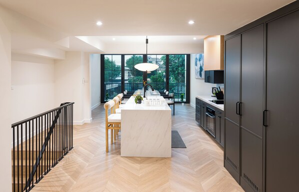 Villa, 5 Bedrooms, Accessible, Smoking | Interior - Luxury 5BR Poolhouse & Theater - 2mins to BTS (Bangkok)