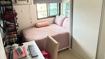 1 quarto, escrivaninha, Wi-Fi de cortesia