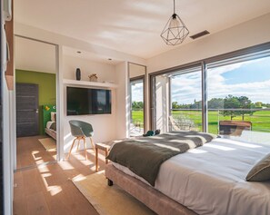 4 bedrooms, in-room safe, free WiFi, bed sheets