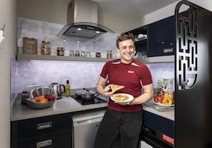 Studio, Non Smoking | Private kitchen