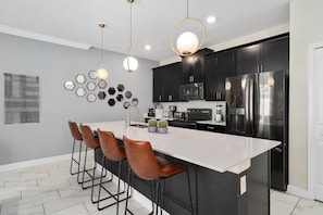 Townhome, 4 Bedrooms, Private Pool | Private kitchen