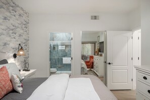 2 chambres, fer et planche à repasser, Wi-Fi gratuit, draps fournis