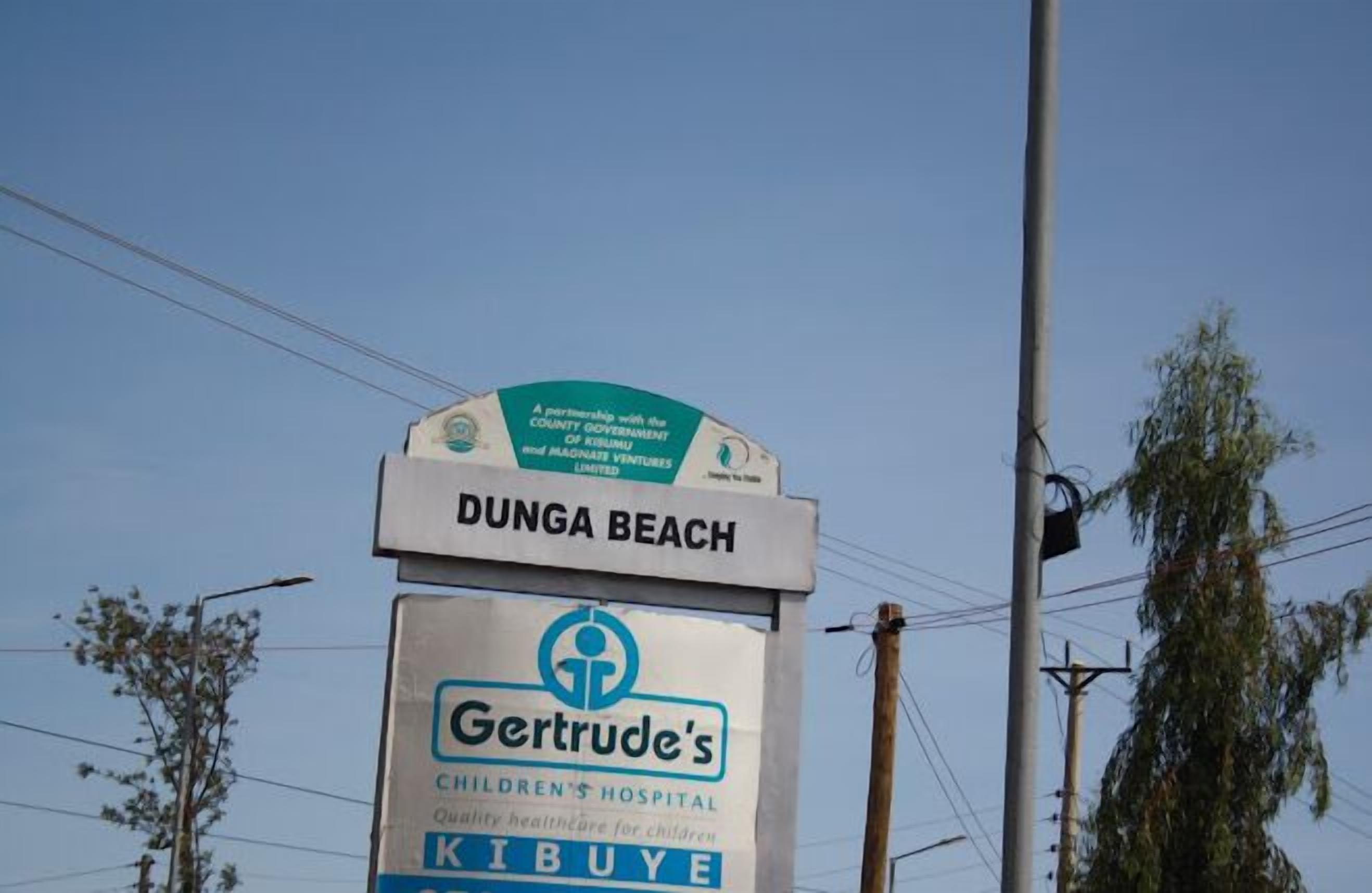 Señal para el Hospital Infantil Gertrude en Kibuye, Playa Dungla.