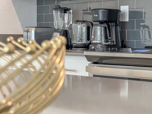 Private kitchen - FL- 1042 Splash Shot (Davenport)