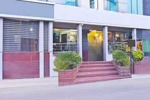 House | Reception - Elegant Escape at JLN Marg Jaipur (Jaipur)
