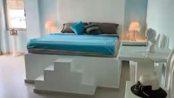 2 habitaciones, escritorio, tabla de planchar con plancha y wifi