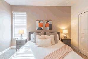 Familienhaus, 5 Schlafzimmer, eigener Pool