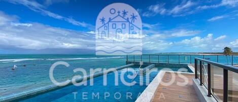 2 outdoor pools